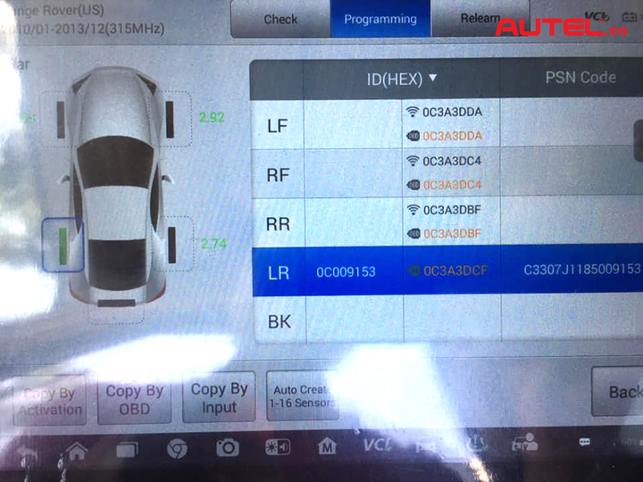 thay-cam-bien-ap-suat-lop-range-rover-evoque-2013