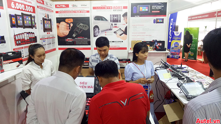 autel-trien-lam-vietnam-motoshow-2019-18