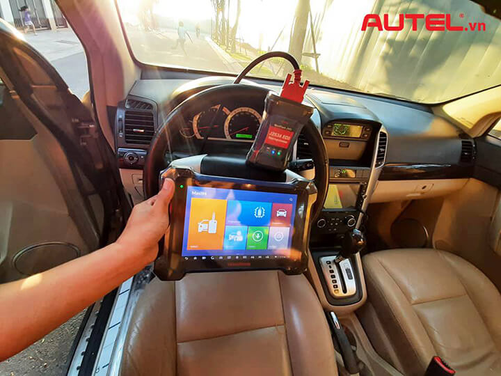 lam-chia-khoa-xe-chevrolet-captiva-9