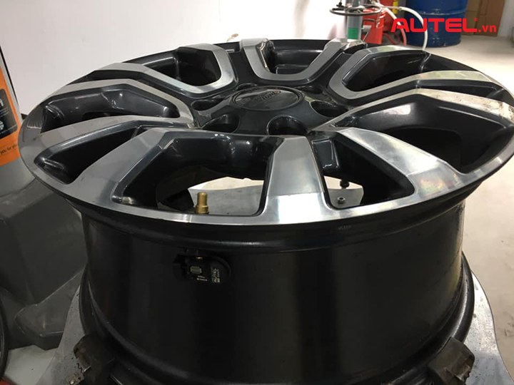 cam-bien-ap-suat-lop-ford-ranger-wildtrak-biturbo-2019-5
